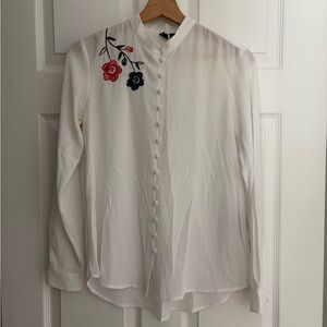 Simons White Button Down Shirt with Floral Embroidery